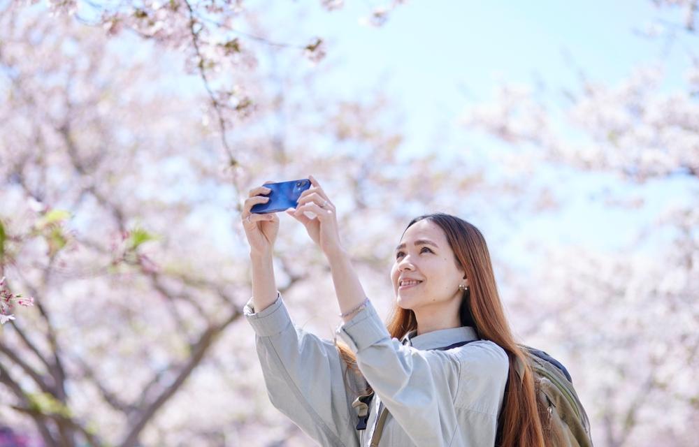 สาวไทยใช้แพ็กเกจ eSIM ญี่ปุ่น ทำให้ถ่ายรูป อัปโหลด และเล่นเน็ตได้ไหลลื่นตลอดทริป
